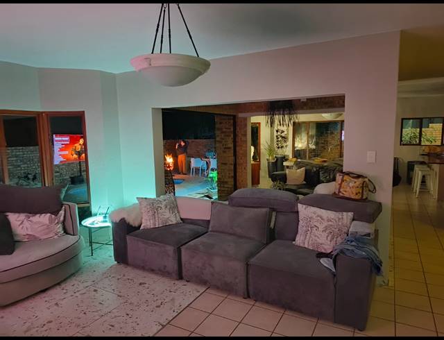 4 BEDROOM MAISONETTE FOR SALE IN SILVER LAKES